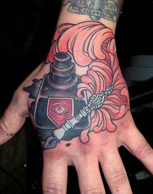 This is pretty much one of all favourite hand tattoo i've seen in a while