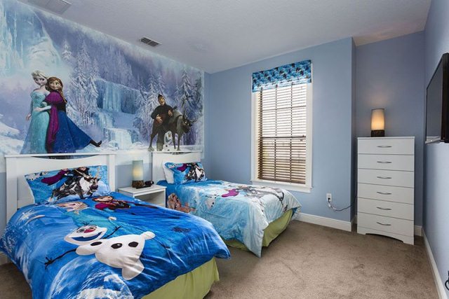 Kamar Tidur Anak Perempuan Bertema Frozen