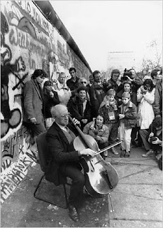 Rostropovich at the Wall