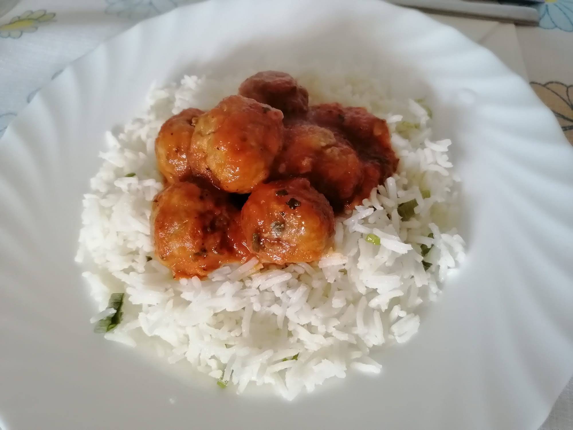 Albóndigas en salsa de tomate