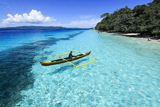 pantai liang ambon, febtarinar.com, travel blogger, lifestyle blogger