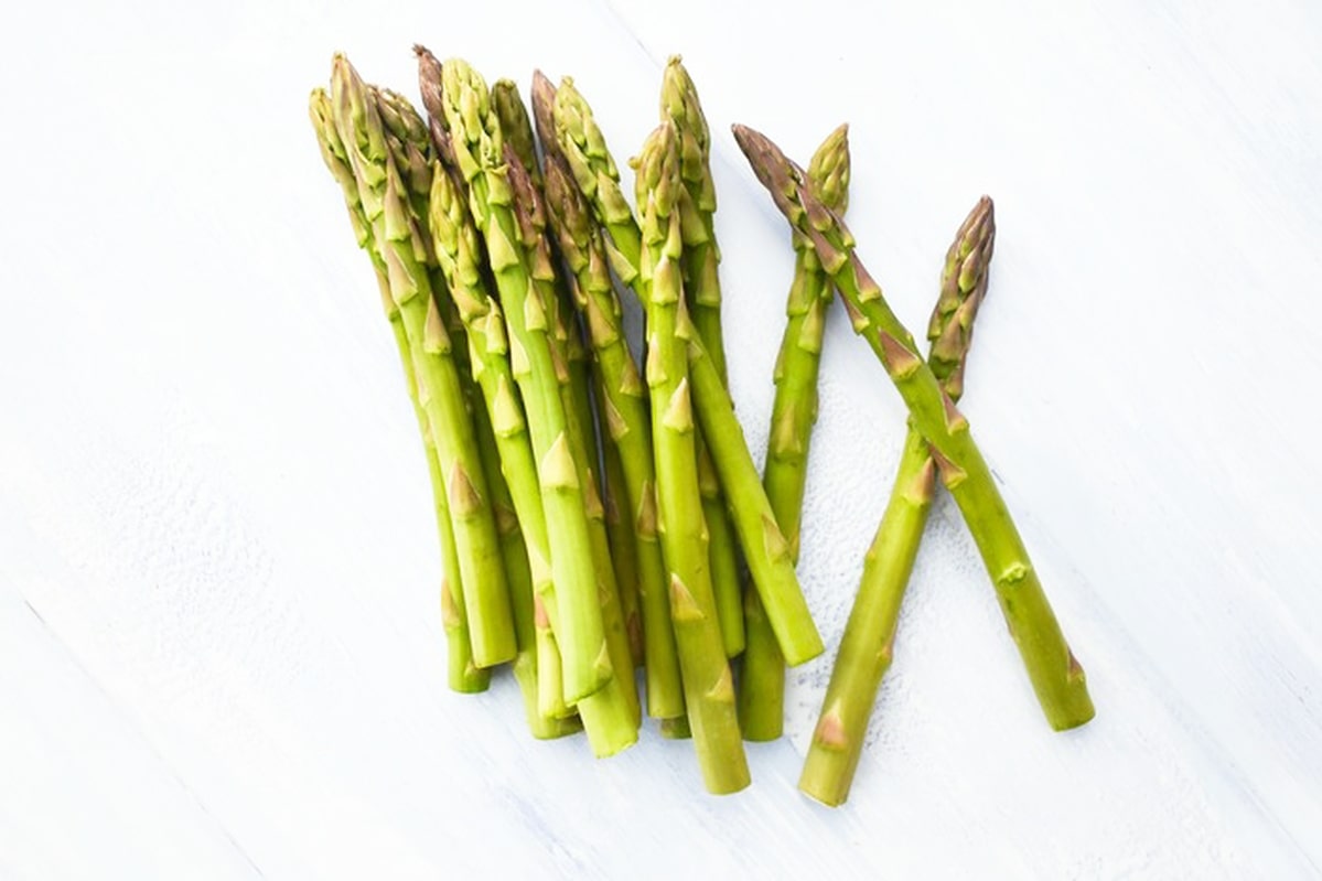 a pile of asparagus tips
