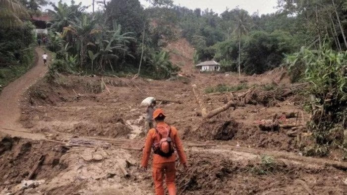 Hujan Deras Sejak Kemarin, Bogor Dikepung Banjir dan Longsor