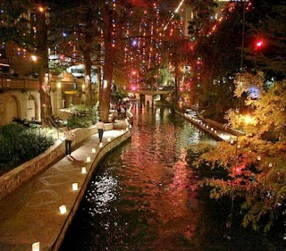 San Antonio River Walk (Best Honeymoon Destinations In USA) 10