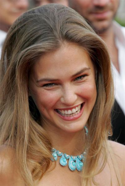 bar refaeli imagenes. MUJERES HERMOSAS BAR RAFAELI