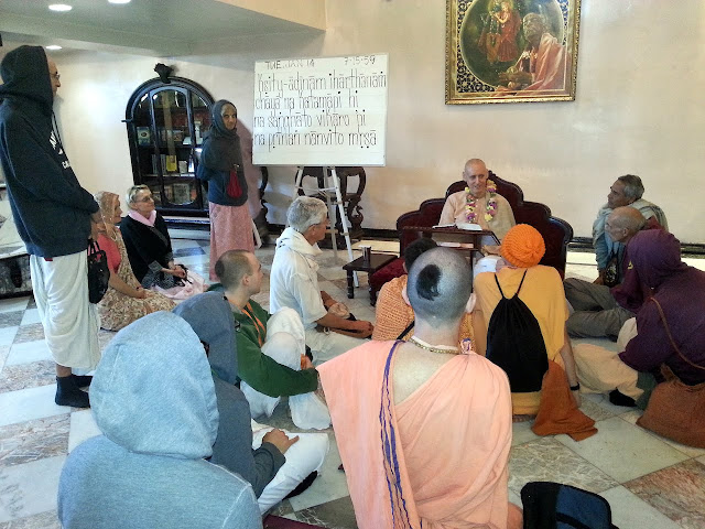 Sankarshan Das Adhikari Teaching the Amazing Bhakti Science 