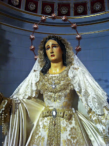 maria-santisima-del-sacromonte-pascua-y-mayo-y-besamanos-2013-alvaro-abril-(7).jpg