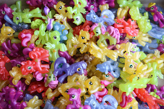 MLP Pile of Pearlized Wave 16 Blind Bags