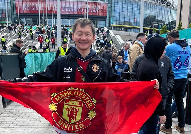 Diehard Man Utd fan cycled for 11 months from Mongolia to watch FA Cup semi-final