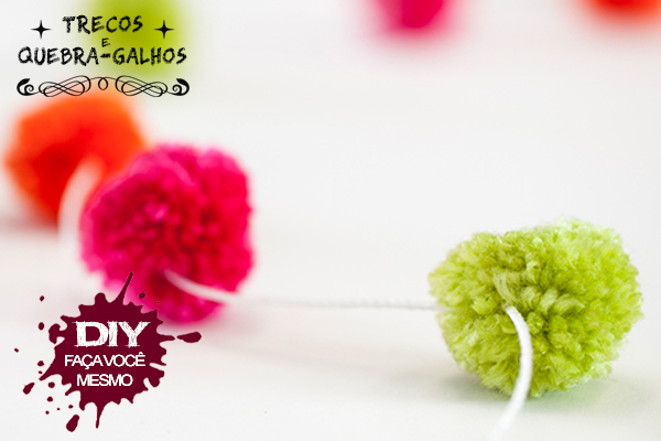 DIY: Pompom String, Cordão de Mini Pompom para Você Decorar