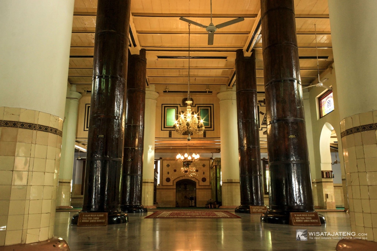 empat tiang Soko Guru Masjid Agung Demak