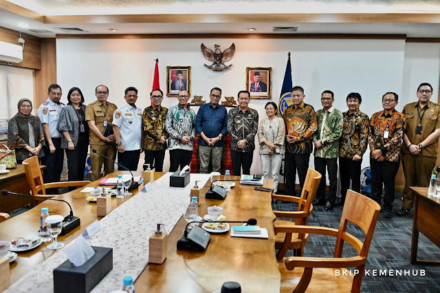 Menteri Perhuhungan Setujui Buka Rute Penerbangan Palembang-Bali