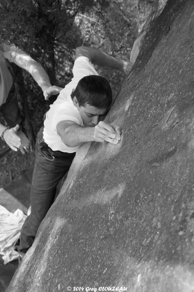 Franck dans l'attraction des pôles, 5c, Bois Rond, Trois Pignons, (C) 2014 Greg Clouzeau