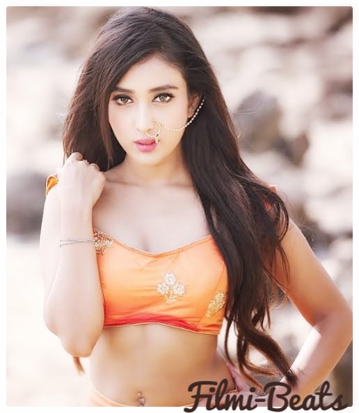 Priyamvada Kant wallpapers and Biography