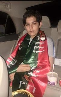 Nawaz Sharif’s bodyguard attacked with phone by Shayan Ali and his mother Saddaf Mumtaz. According to police report by the guard, Shayan tried to attack Nawaz sharif and attacked the guard when stopped. Shayan’s dad says guards tortured his son. Police investigating.