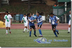 festejo de gaby con equipo