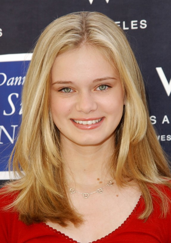 Sara Paxton image