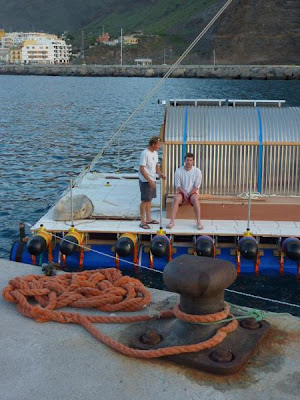 85-Year-Old British Sailor, Crosses Atlantic On A Homemade Raft Seen On www.coolpicturegallery.us