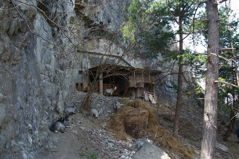 hidden-swiss-bunkers-3