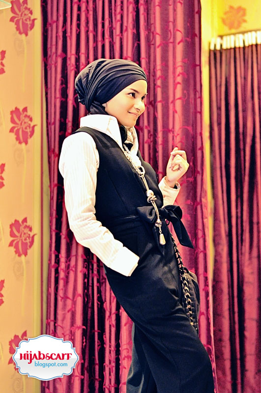 Style Spotted : Ms. Inna Rovita - Hijab Scarf