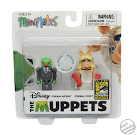 San Diego Comic-Con 2016 Toys R Us Exclusive THE MUPPETS Minimates Formal Kermit and Formal Miss Piggy 2-Pack from Diamond Select Toys