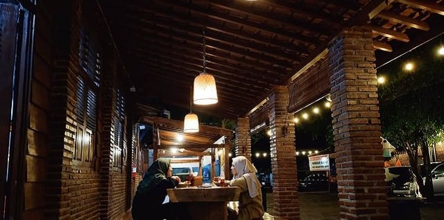 jam buka kampung kuliner kroya cilacap