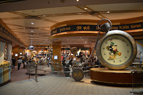 Disney store, Tokyo Disneyland