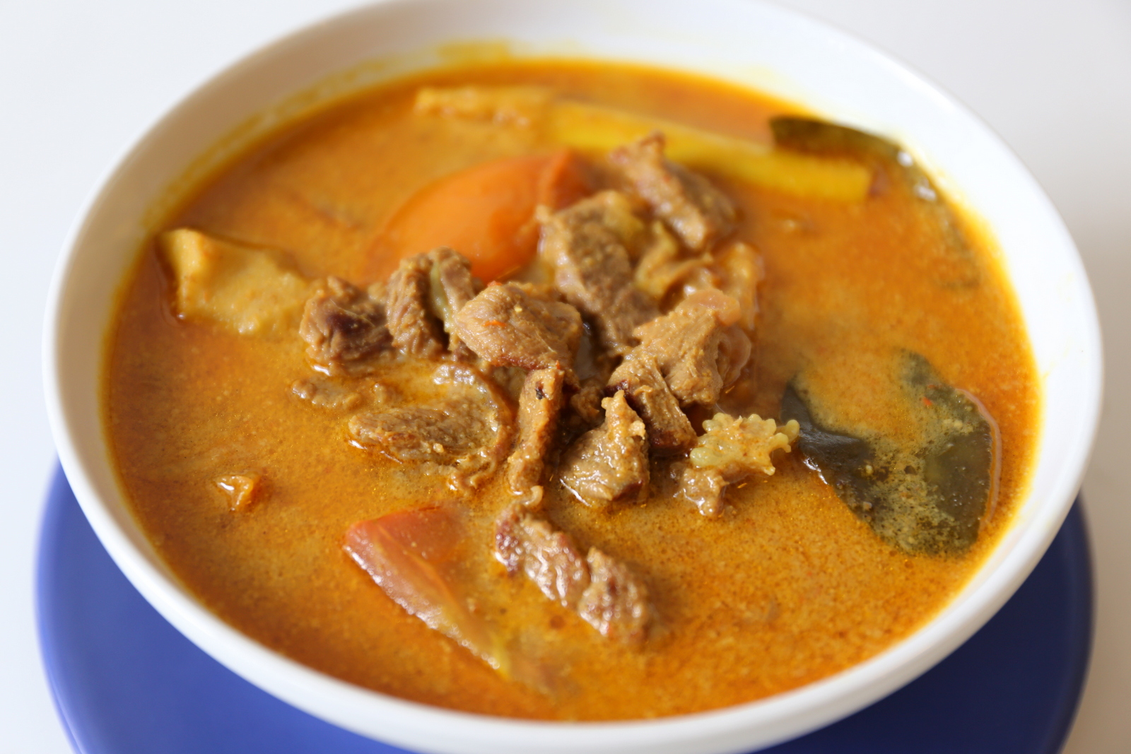 wisata kuliner indonesia GULAI DAGING KAMBING YANG EMPUK 