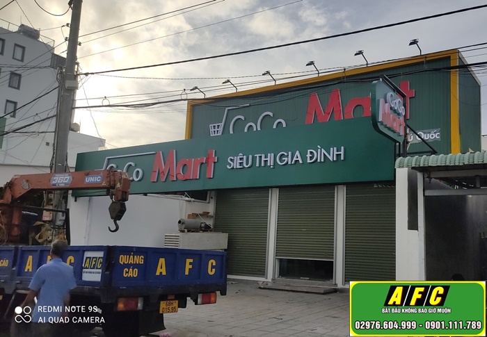 Thi công bảng hiệu Siêu Thị CoCo Mart Phú Quốc