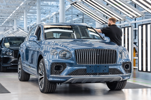 Bentley Motors anunció hoy unas ventas totales de 15 174 en 2022, un aumento del 4 %