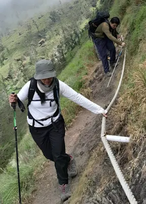 Pendakin Gunung Rinjani Jalur Torean