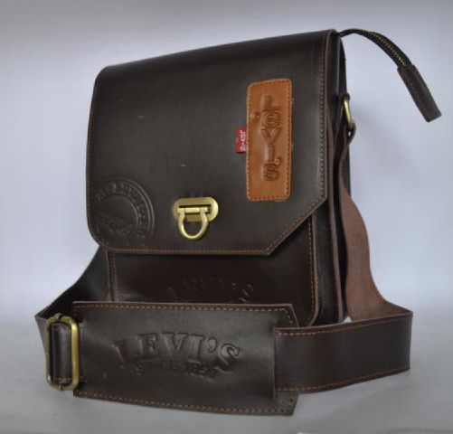  Tas  Kulit Selempang Pria  Levis  Premium