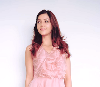 Mehreen Pirzada in Pink Dress with Cute and Lovely Smile 2