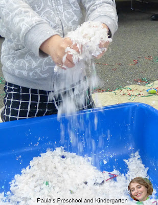 Holiday sensory bin ideas from Paula's Preschool and Kindergarten