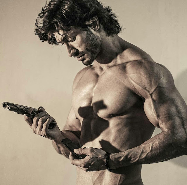 Vidyut Jamwal Body Action HD Wallpaper