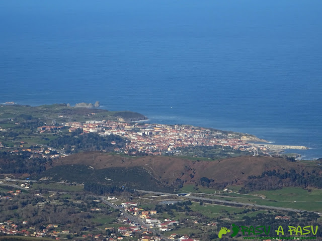 Llanes desde la Sierra del Cuera