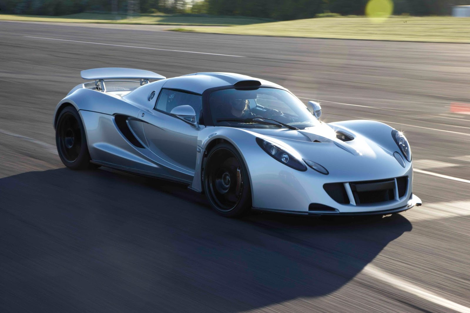 Cars GTO: 2011 Hennessey Venom GT