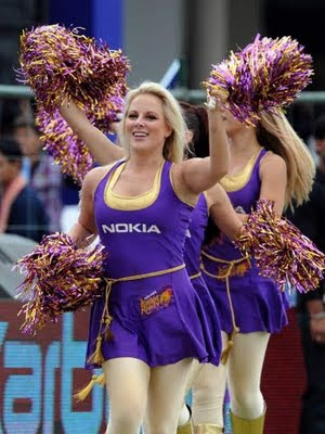 Hot Cheerleaders Photos - IPL Hot Cheerleaders Photos, IPL 2011 Sexy Cheerleaders Wallpapers, Kolkata Knight Riders Cheerleaders