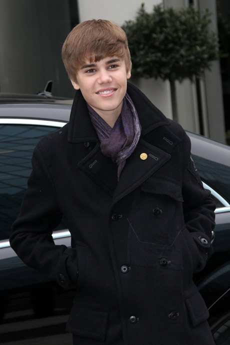 justin bieber new haircut 2011. justin bieber new haircut 2011