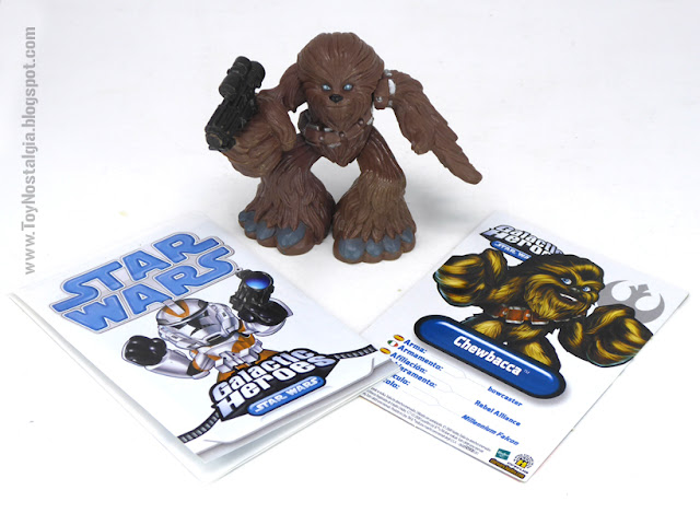 Chewbacca - contenido sobre sorpresa  folleto y tarjeta de personaje (STAR WARS - GALACTIC HEROES - HASBRO)