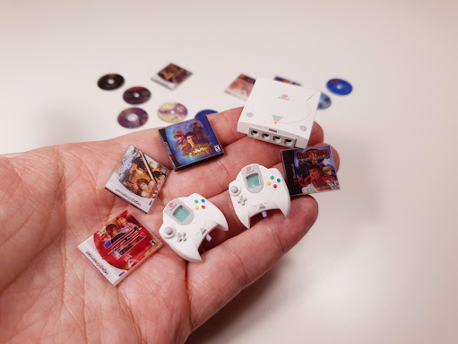 Photo of a minature model Dreamcast by Retroldtech