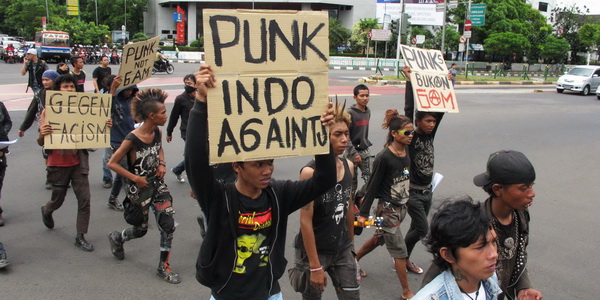 nusantaraku kisah anak  punk  di jalanan