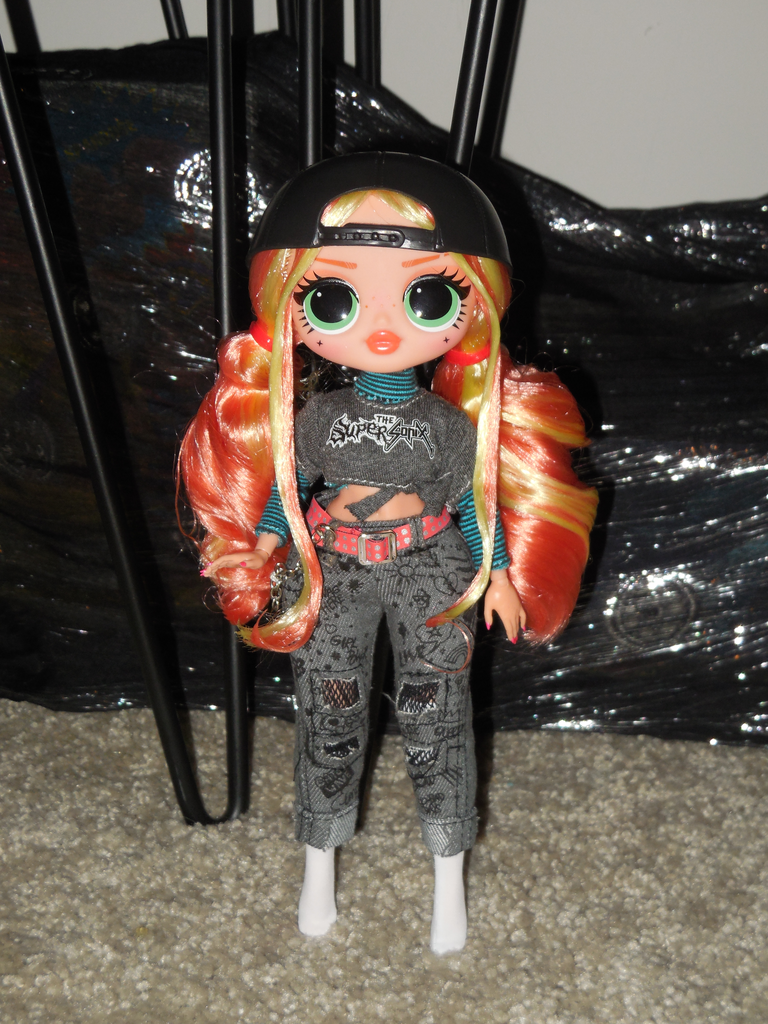 LOL OMG Series 5 dolls: Skatepark Q.T. and Trendsetter 