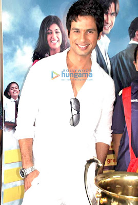 Shahid and Ayesha Takia promote Paathshaala image