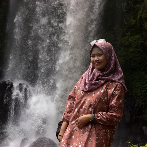 Traveling hari kemaren Air terjun curug embun