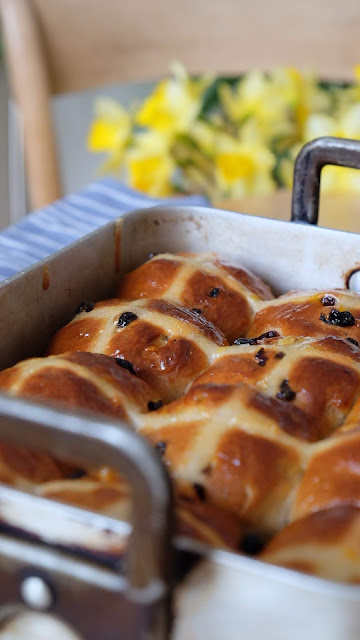 Hot Cross Buns by Sculpted Buns. Fruity, Spicy and ideal for Easter and Spring. Vegan. Easy to Bake Bread Buns