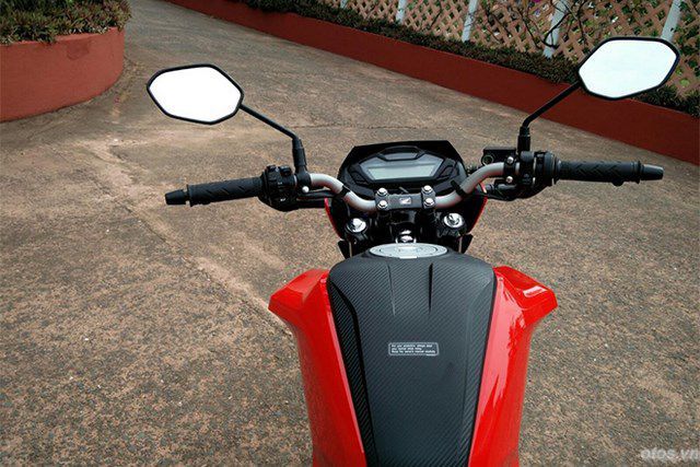 Cận cảnh moto Honda CB Hornet 160R giá 27 triệu
