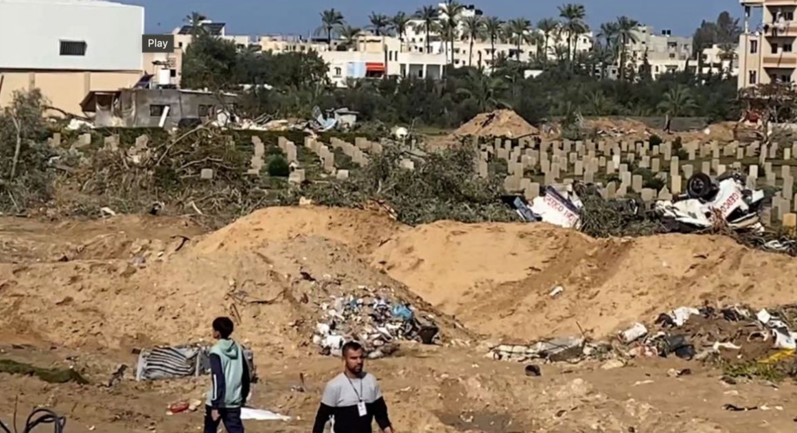 Legalbb 16 gzai temett gyalztak meg az izraeli erk, derl ki mholdkpekbl s videkbl