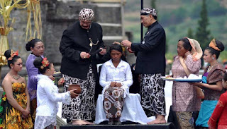 Ritual Potong Rambut Gembel