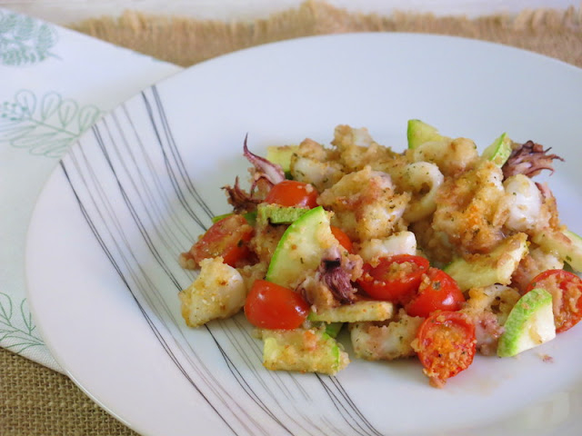 CALAMARES AL HORNO CON CALABACÍN Y CHERRYS